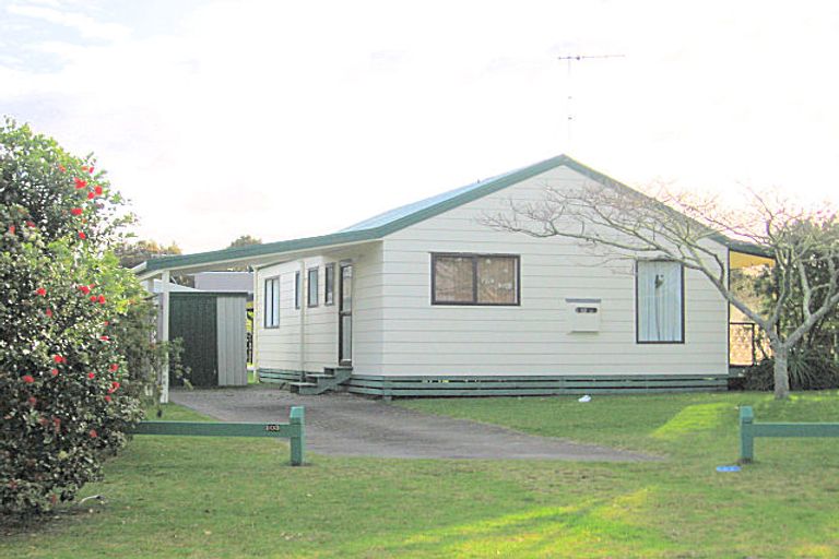 Photo of property in 103a Moore Place, Whangamata, 3620