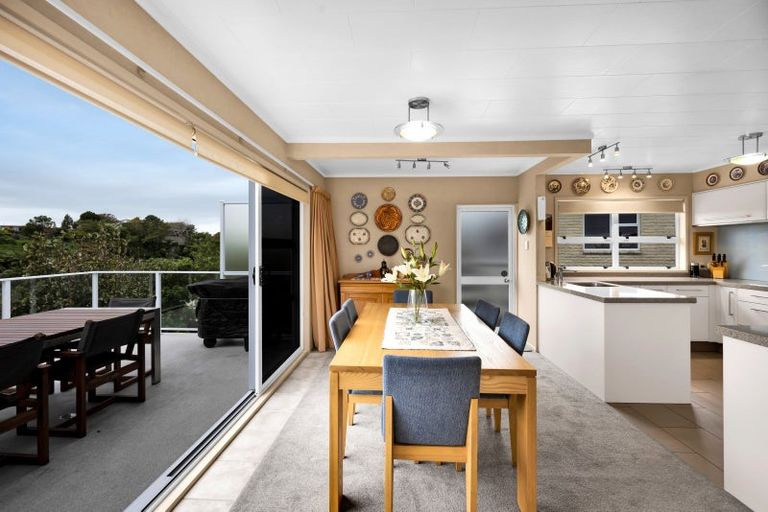 Photo of property in 17 Nevada Drive, Merrilands, New Plymouth, 4312