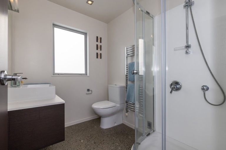 Photo of property in 21 Metzenthin Close, Raumati South, Paraparaumu, 5032