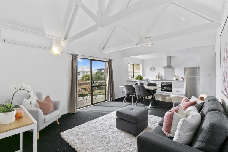 Photo of property in 9 Ridd Crescent, Karori, Wellington, 6012