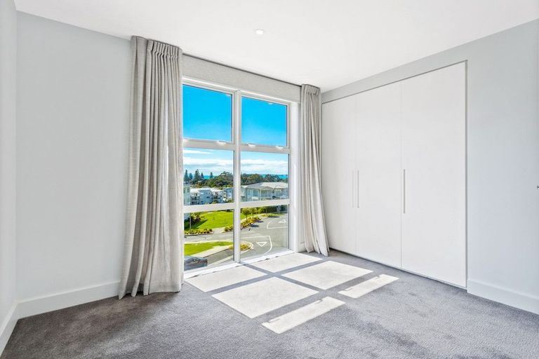Photo of property in 65 Landmark Terrace, Orewa, 0931