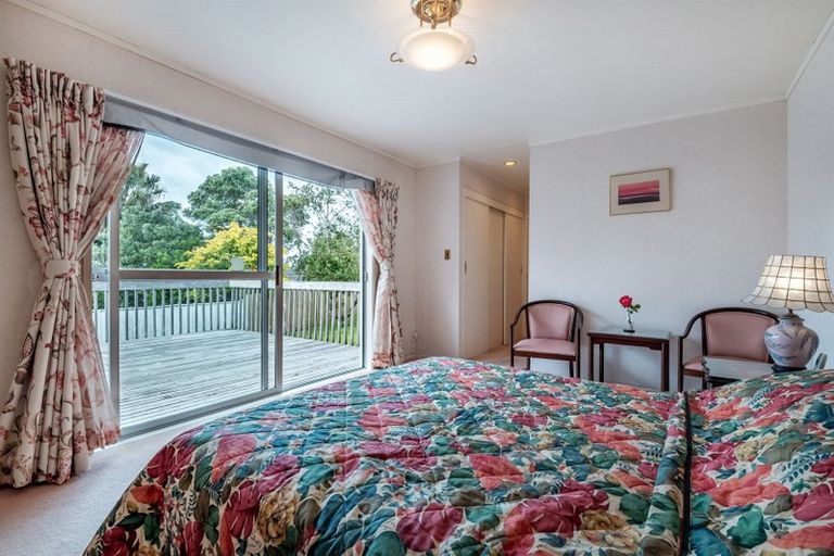 Photo of property in 4 Meadowvale Avenue, Forrest Hill, Auckland, 0620