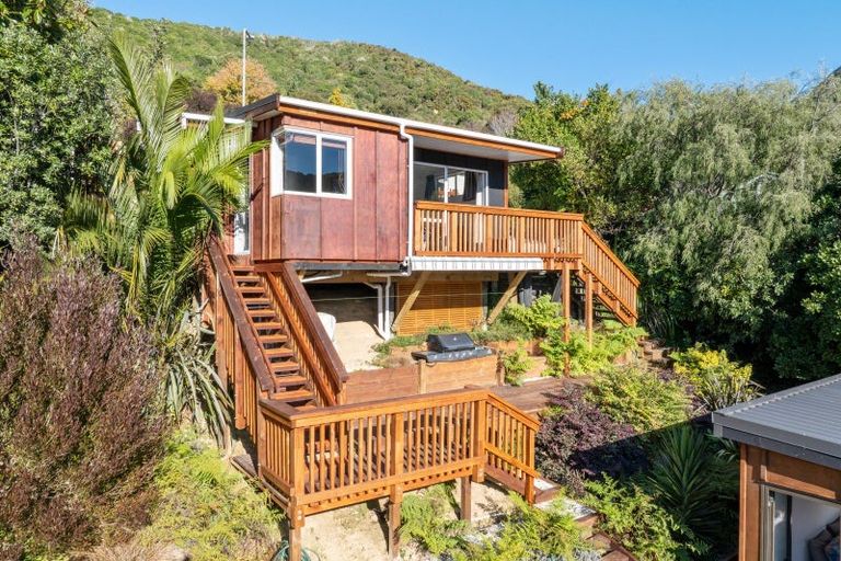 Photo of property in 7 Webster Place, Picton, 7220