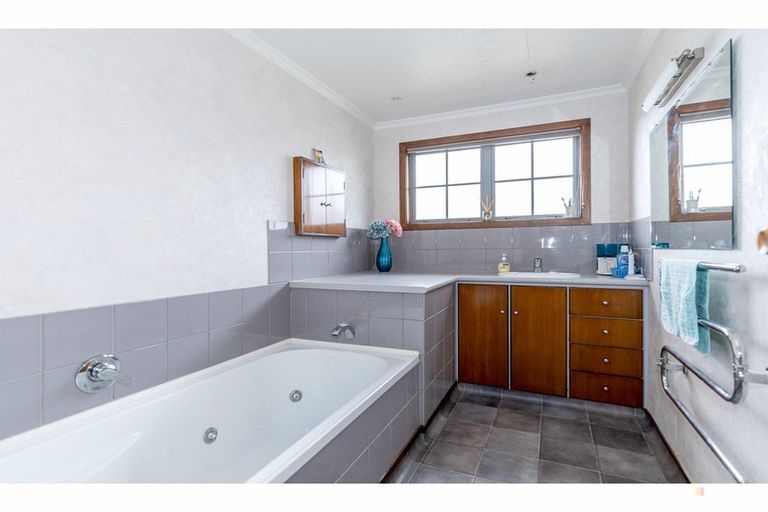 Photo of property in 78 Peel Street, Geraldine, 7930