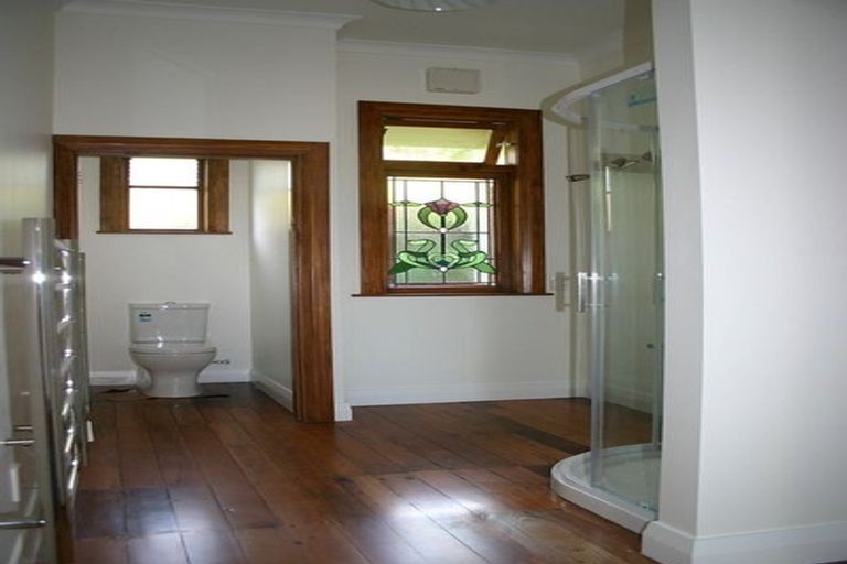 Photo of property in 42 Mitchell Street, Brooklyn, Wellington, 6021