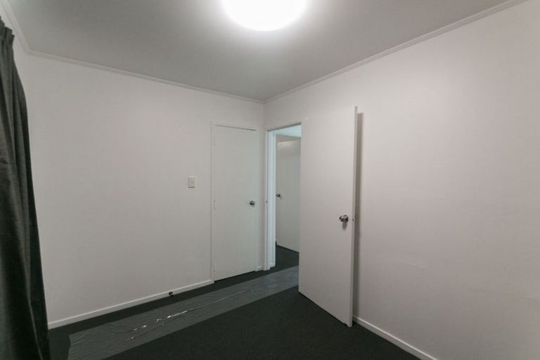 Photo of property in 6 Kilcar Place, Massey, Auckland, 0614