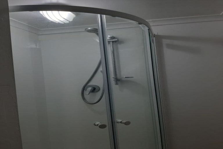 Photo of property in 41 Hatherlow Street, Glenfield, Auckland, 0629