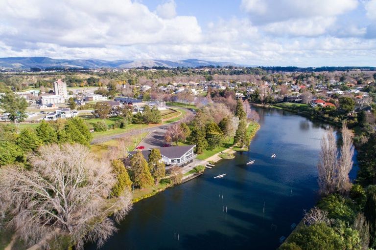 Photo of property in 40 Memorial Drive, Hokowhitu, Palmerston North, 4410