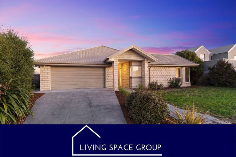 Photo of property in 29 Linkwater Way, Parklands, Christchurch, 8083