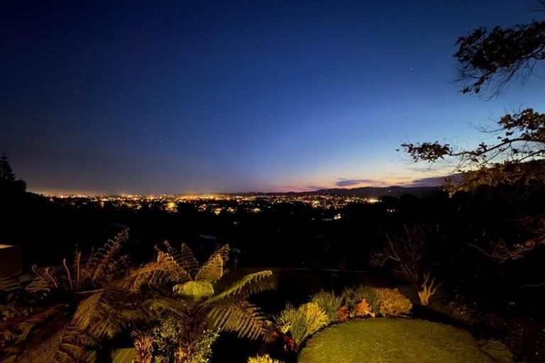 Photo of property in 236 Don Buck Road, Massey, Auckland, 0614