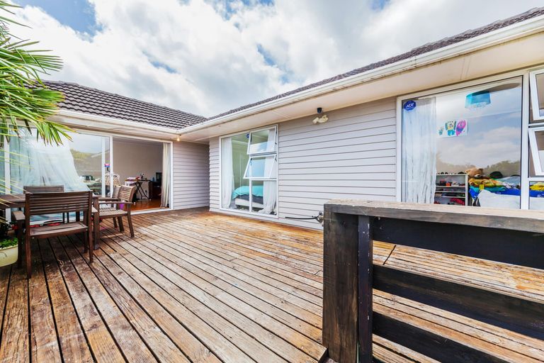 Photo of property in 3 Kaikoura Street, Henderson, Auckland, 0612