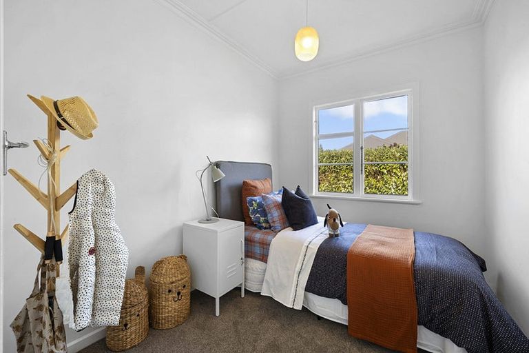 Photo of property in 9d Paynters Avenue, Strandon, New Plymouth, 4312