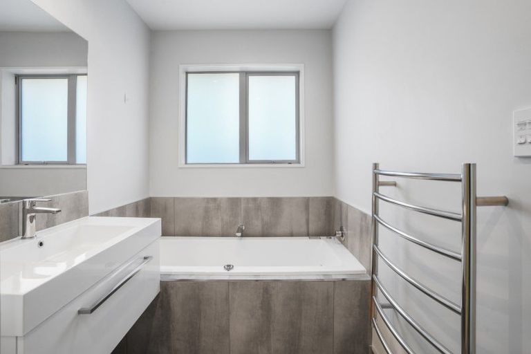 Photo of property in 12 Wattle Lane, Rangiora, 7400