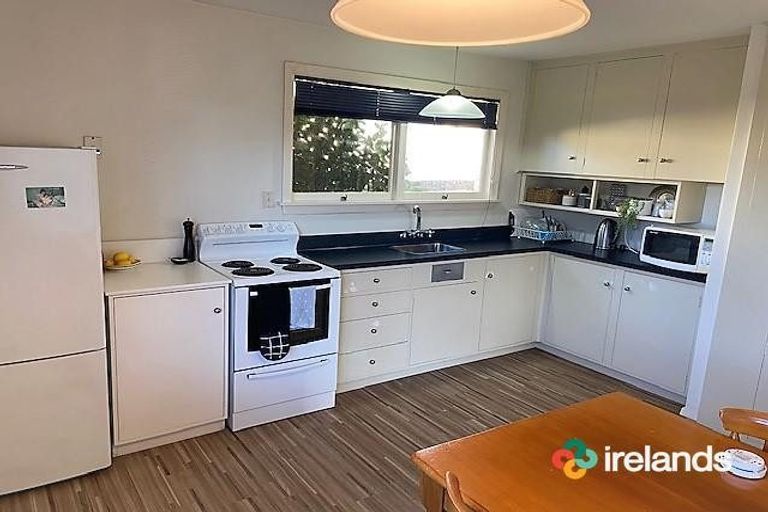 Photo of property in 4 Kyeburn Place, Avonhead, Christchurch, 8042