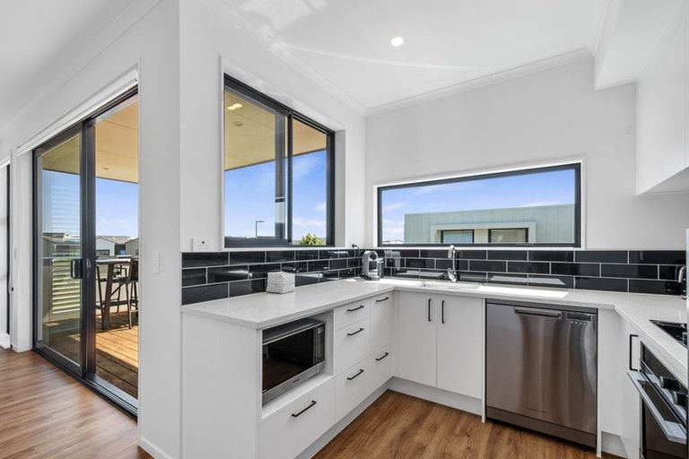 Photo of property in 1 Kaiwawao Lane, Hobsonville, Auckland, 0616