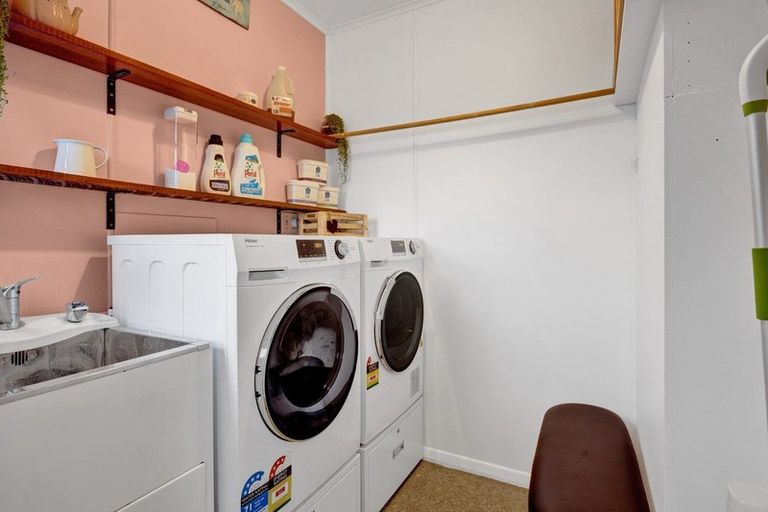 Photo of property in 26 Tawhiti Road, Hawera, 4610