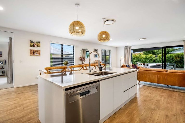 Photo of property in 10 Lewis Crescent, Rolleston, 7614