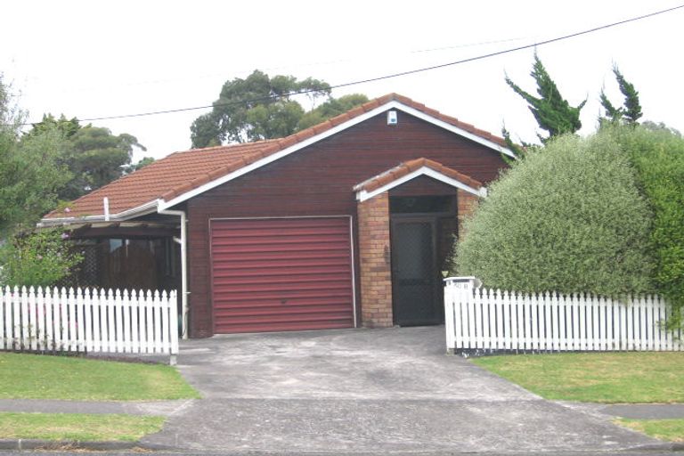 Photo of property in 1/50 Seaview Road, Glenfield, Auckland, 0629