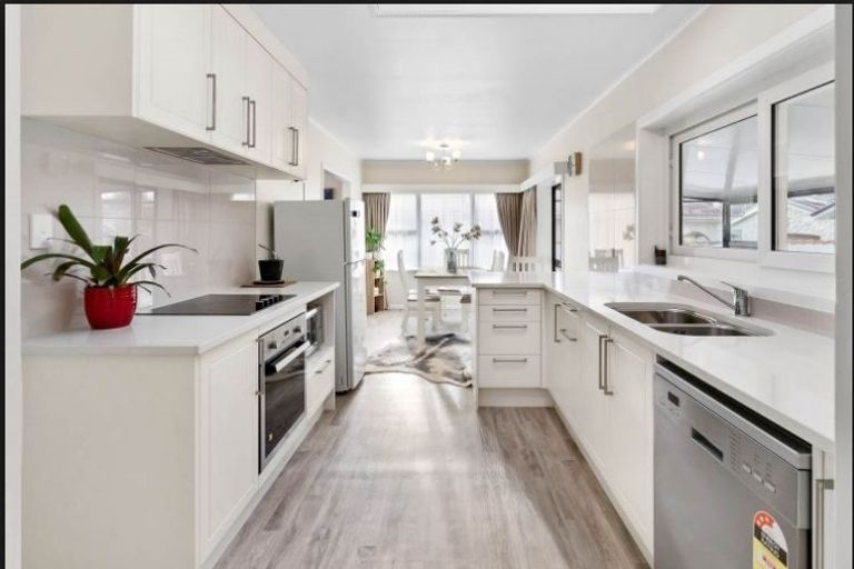 Photo of property in 16 Esperanto Road, Papatoetoe, Auckland, 2025