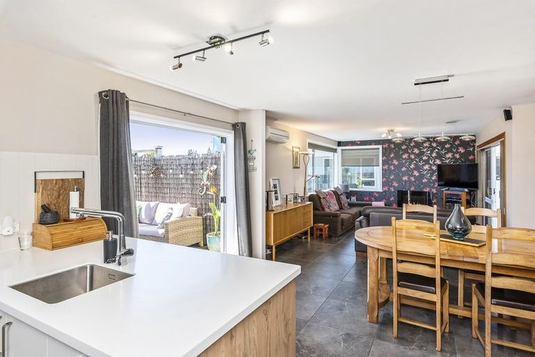 Photo of property in 18 Teoti Street, Paraparaumu Beach, Paraparaumu, 5032