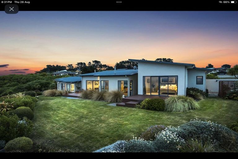 Photo of property in 25 Highgrove, Saint Clair, Dunedin, 9012