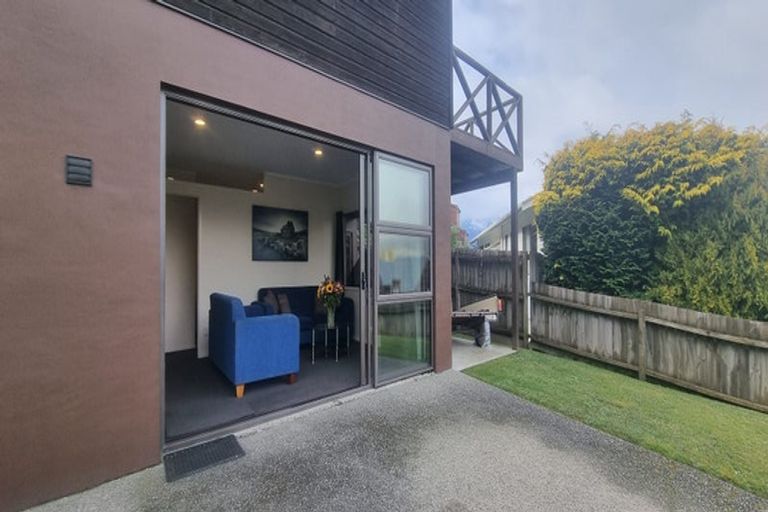 Photo of property in 25 Sainsbury Road, Fernhill, Queenstown, 9300