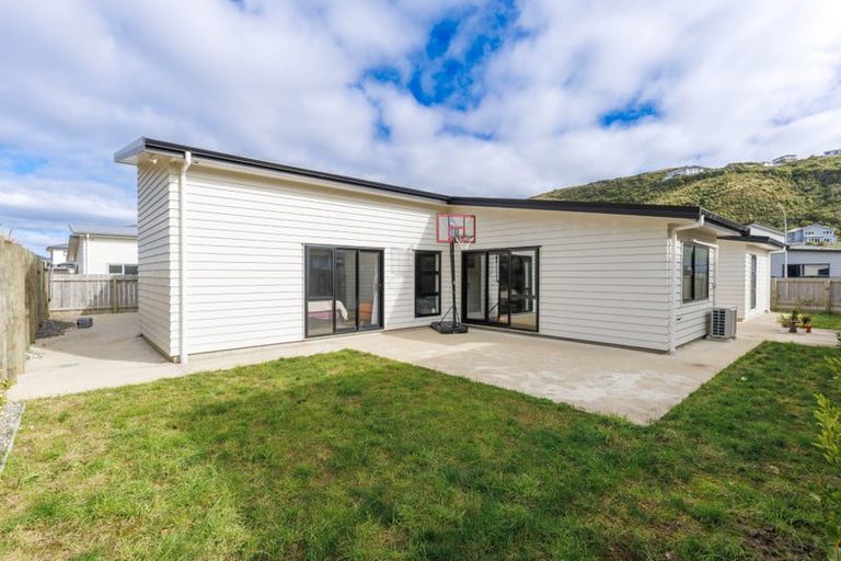 Photo of property in 46 Rochdale Drive, Churton Park, Wellington, 6037