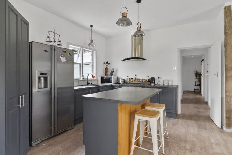 Photo of property in 2745 Opunake Road, Te Kiri, Opunake, 4682