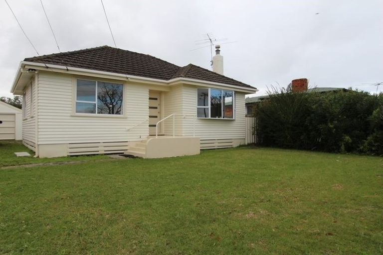 Photo of property in 10 Gloucester Road, Manurewa, Auckland, 2102