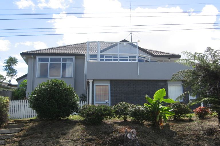 Photo of property in 2/1 Jellicoe Road, Murrays Bay, Auckland, 0630