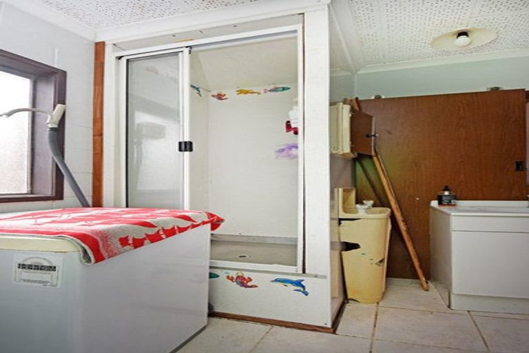 Photo of property in 1/22 Captain Scott Road, Glen Eden, Auckland, 0602