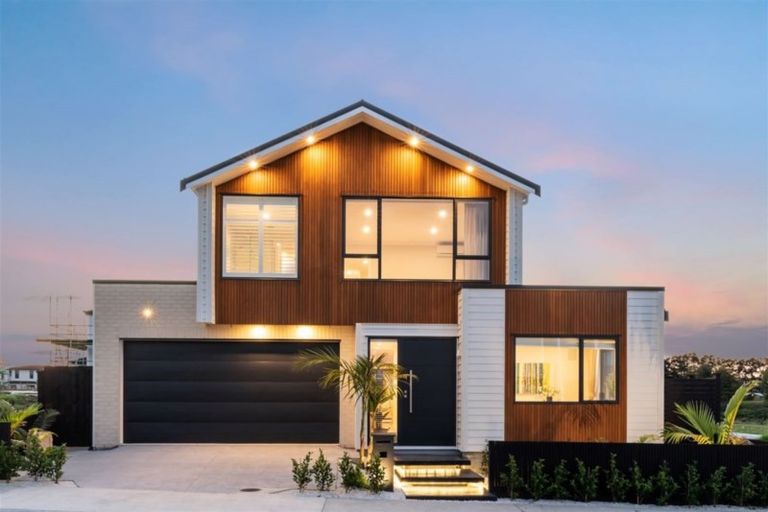 Photo of property in 8 Kano Way, Hobsonville, Auckland, 0616