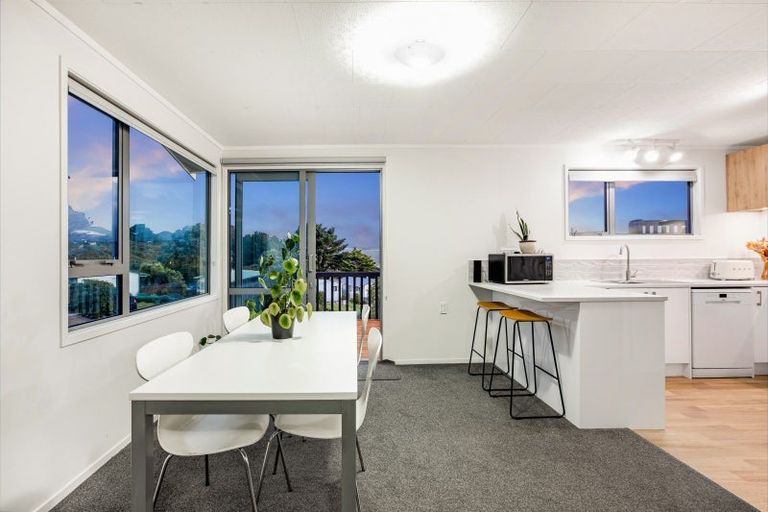 Photo of property in 4 Staysail Place, Whitby, Porirua, 5024