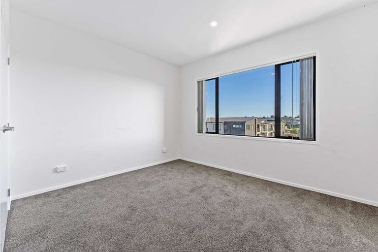 Photo of property in 63 Hayfield Way, Karaka, Papakura, 2113