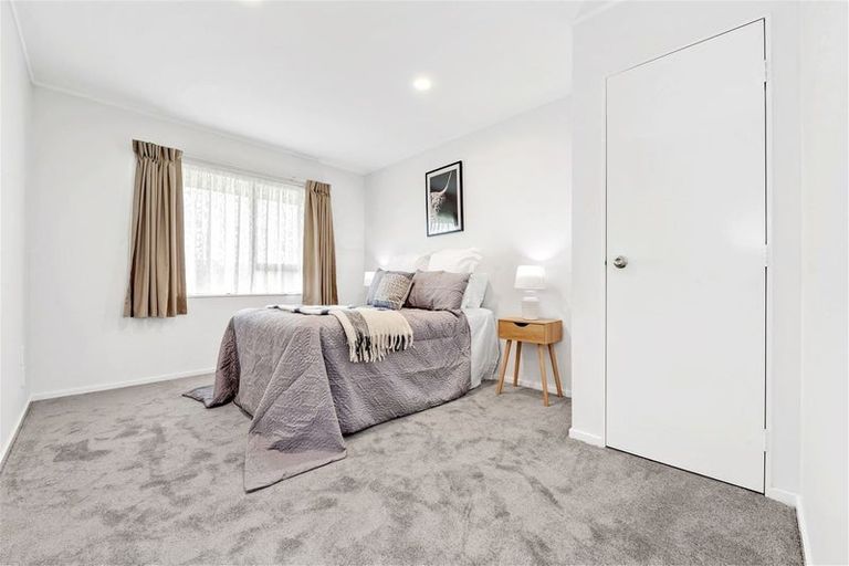 Photo of property in 13 Eroni Clarke Close, Flat Bush, Auckland, 2019
