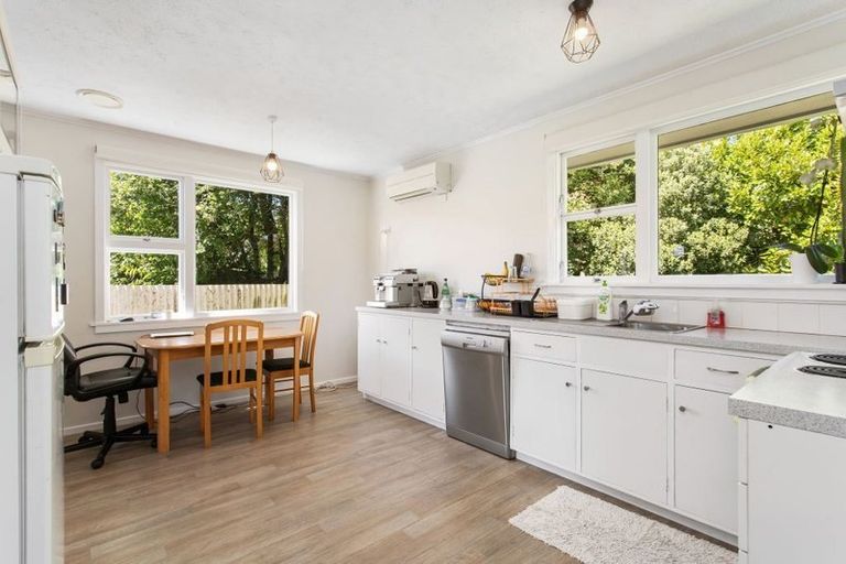 Photo of property in 18 Selwyn Street, Somerfield, Christchurch, 8024