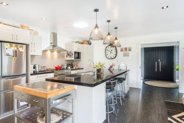 Photo of property in 27 Norfolk Drive, Cambridge, 3434