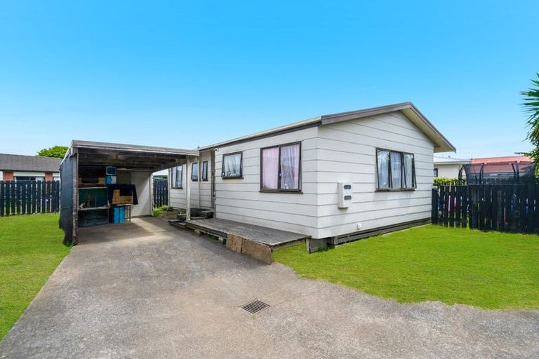 Photo of property in 2/3 Volta Place, Clendon Park, Auckland, 2103