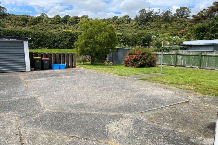 Photo of property in 87b Main Road, Wainuiomata, Lower Hutt, 5014