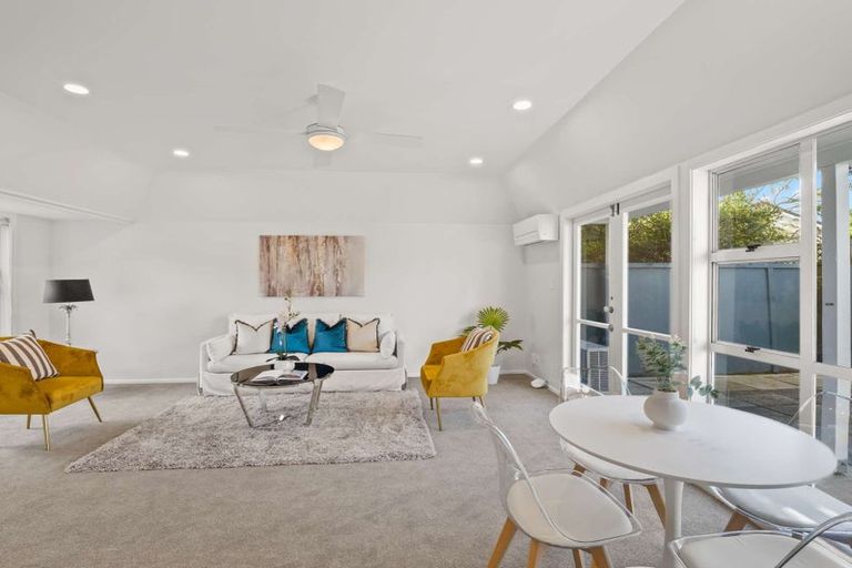 Photo of property in 6/1 Woodbridge Lane, Milford, Auckland, 0620