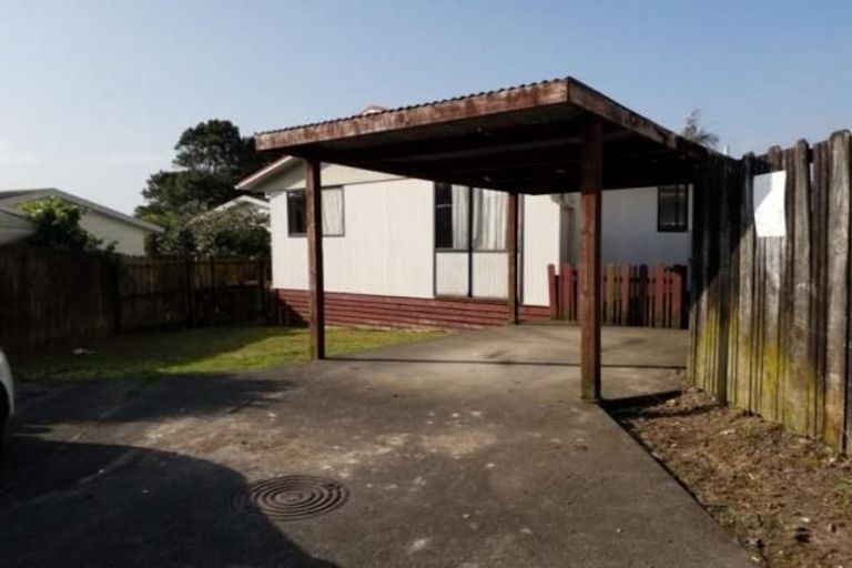 Photo of property in 1/15 Starforth Place, Henderson, Auckland, 0612