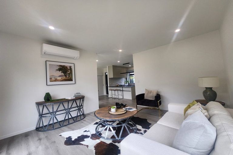 Photo of property in 15 Matterhorn Crescent, Northpark, Auckland, 2013