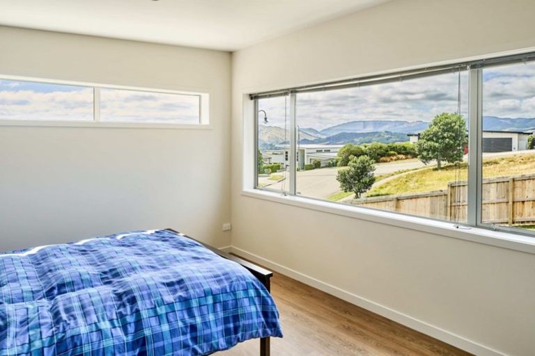 Photo of property in 3 Pacific View, Whitby, Porirua, 5024