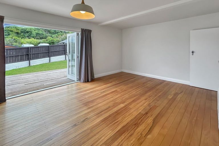 Photo of property in 78 Saint Davids Street, Lyttelton, 8082