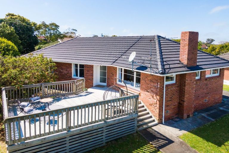 Photo of property in 51 Ramillies Place, Glenfield, Auckland, 0629