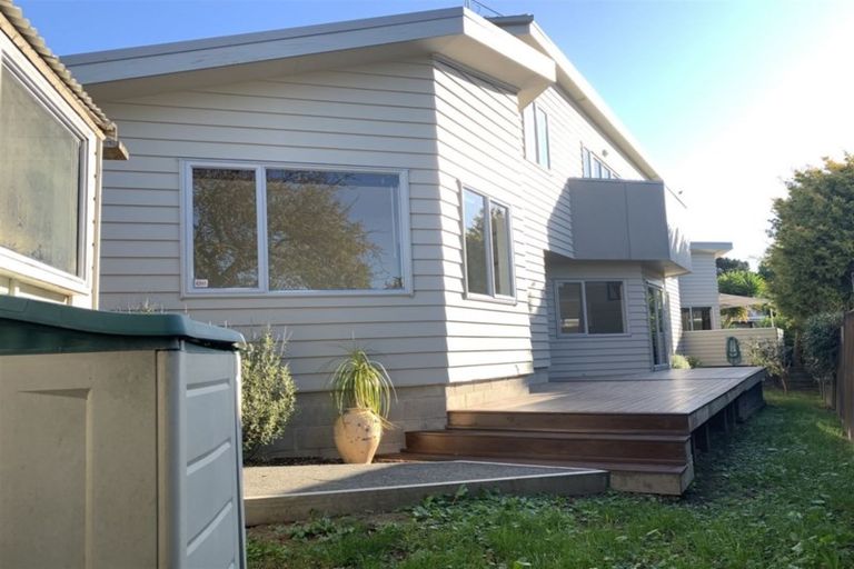 Photo of property in 7a Justin Place, Te Atatu Peninsula, Auckland, 0610