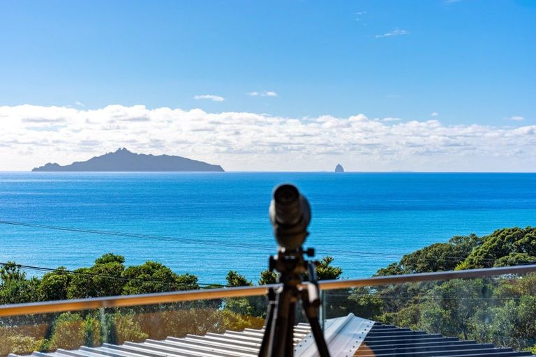 Photo of property in 10 Solar Way, Langs Beach, 0582