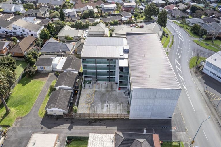 Photo of property in 8 Karaipiture Road, Karaka, 2124