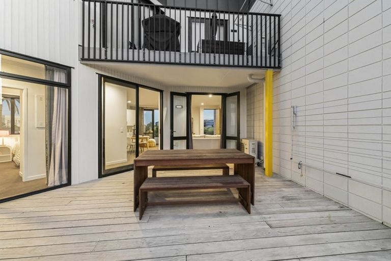 Photo of property in 284 Hobsonville Point Road, Hobsonville, Auckland, 0616