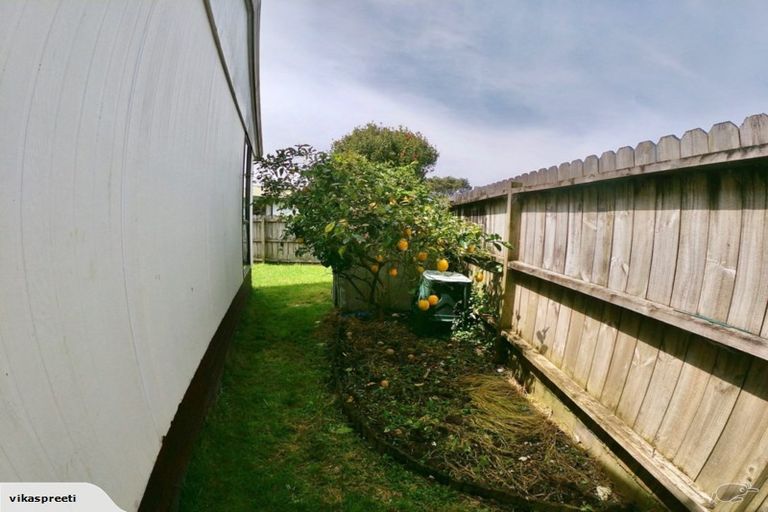 Photo of property in 3/8 Ireland Place, Ranui, Auckland, 0612